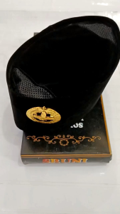 Set Topi Peci Kopiah Tanda Topi Emblem Seragam Pramuka Guru Pembina Pria Wanita