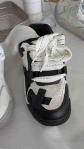 ONEIMO🍑 รองเท้า รุ่น LADESSHOW รองเท้าลำลองผู้หญิง สีแพนด้า/หมีขาว งานหนังดี ✨พร้อมส่ง