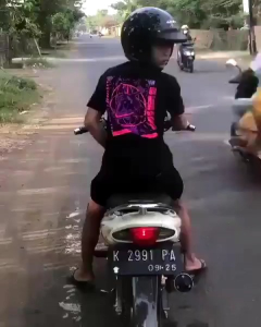 Knalpot Suzuki Satria Hiu/Lumba Model Samping Full Croom Slincer Karbon