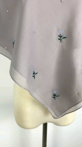 CALLA Bawal Sulam B45 Cotton Voile - Tudung Bawal Sulam Bidang 45 Bunga Lavender Embroidery ILYANIS