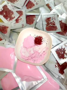 Tắm trắng cánh hoa hồng giúp da bật tone và thoa lem nhanh trắng