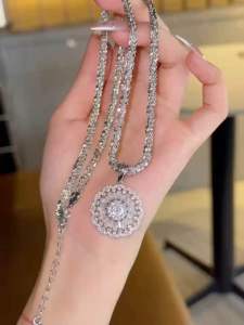 Dây chuyền xoắn hoa mai 3ly chạm sáng kèm mặt tròn đá tia Kami trang sức sỉ