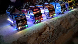Mainan Truk Oleng Sekar Taro Full Lampu Terpal
