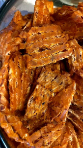 อาหารทะเลแห้ง ปลาหมึก 3 รส ขนาด 200 กรัม หมึกหยอง หมึกเต่าทอง ของฝาก ของดีเมืองระยอง ของกินเล่น คิดถึงทะเลกันใช่ไหม สั่งเลยส่งตรงถึงบ้าน