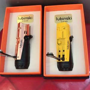 Hộp quẹt khò 1 tia 4 trong 1 Lubinski YJA-10038 gồm có khò 1 tiađụcthônggác. Để bàn rất tiện lợi