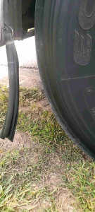 ยางปัดล้อห่วงกลมยาว35-40ซม(ตะกร้านี้ขายชิ้นละ).ทำจากยางมอเตอร์ไซค์สำหรับรถเทรลเลอร์บังโคลนพลาสติกดำ