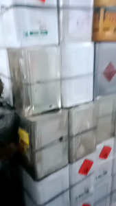 Kaleng Blek Bekas Lem (23 x 23 x 35)