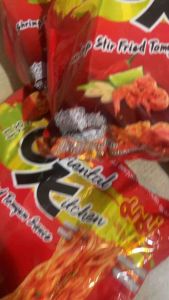 มาม่า OK บะหมี่แห้งกึ่งสำเร็จรูป ออเรียนทัลคิตเชน รสกุ้งผัดซอสต้มยำ