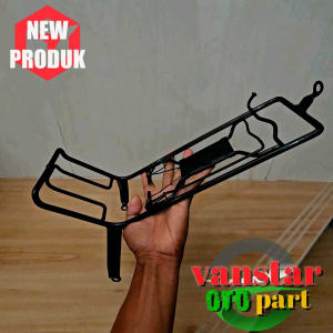 Bagasi Tengah FIZ LAMA Force1 F1Z Force 1 Crypton Full Besi\\n\\n Apa Itu Bagasi Tengah FIZ LAMA Force1 F1Z?\\n\\nBagasi tengah FIZ LAMA Force1 F1Z adalah bagasi mobil berkualitas tinggi yang dirancang dengan desain bagasi mobil tangguh. Terbuat dari material full besi dan crypton, bagasi ini memberikan keamanan dan perlindungan barang yang optimal.\\n\\n Desain Bagasi Mobil Tangguh\\n\\nBagasi tengah FIZ LAMA Force1 F1Z dirancang dengan desain yang kuat dan kokoh. Desain ini memastikan bahwa bagasi dapat menahan beban berat tanpa mudah rusak atau goyang. Selain itu, bagian-bagian internal bagasi dirancang sedemikian rupa untuk memaksimalkan ruang penyimpanan.\\n\\n Kualitas Material & Keunggulan\\n\\nBagasi tengah FIZ LAMA Force1 F1Z terbuat dari material full besi dan crypton, memberikan daya tahan dan kekuatan yang tinggi. Material ini juga mudah dibersihkan dan tahan terhadap goresan serta lecet.\\n\\n Cara Menggunakan Bagasi Tengah FIZ LAMA Force1 F1Z\\n\\nBerikut adalah panduan penggunaan bagasi tengah FIZ LAMA Force1 F1Z:\\n\\n Instalasi & Pengaturan\\n\\nInstalasi bagasi tengah FIZ LAMA Force1 F1Z cukup mudah. Anda hanya perlu mengikuti petunjuk pengaturan yang disertakan dalam paket pembelian. Pastikan untuk memasang bagasi dengan benar dan aman agar barang-barang Anda tetap terlindungi saat berkendara.\\n\\n Cara Membersihkan & Merawat\\n\\nUntuk merawat bagasi tengah FIZ LAMA Force1 F1Z, Anda perlu membersihkannya secara rutin. Gunakan lap basah untuk membersihkan bagian luar dan bagian dalam bagasi. Hindari penggunaan bahan kimia yang keras karena dapat merusak material bagasi.\\n\\n Manfaat Bagasi Tengah FIZ LAMA Force1 F1Z\\n\\nBerikut adalah manfaat menggunakan bagasi tengah FIZ LAMA Force1 F1Z:\\n\\n Keamanan & Perlindungan Barang\\n\\nBagasi tengah FIZ LAMA Force1 F1Z memberikan keamanan dan perlindungan barang yang optimal. Dengan desain yang kuat dan material full besi serta crypton, bagasi ini dapat melindungi barang-barang Anda dari goyang atau guncangan saat berkendara.\\n\\n Efisiensi Ruang & Organisasi\\n\\nDengan desain internal yang dirancang secara optimal, bagasi tengah FIZ LAMA Force1 F1Z memungkinkan Anda untuk menyimpan barang-barang dengan efisien. Anda dapat membagi ruang penyimpanan menjadi beberapa bagian untuk memudahkan pengorganisasian barang-barang Anda.\\n\\n Bagasi Mobil Berkualitas Tinggi: Bagasi Tengah FIZ LAMA Force1 F1Z\\n\\nBerikut adalah kelebihan dan kekurangan bagasi tengah FIZ LAMA Force1 F1Z:\\n\\n Kelebihan & Kekurangan\\n\\n**Kelebihan:**\\n\\n* Desain kuat dan kokoh\\n* Material full besi dan crypton\\n* Mudah dibersihkan\\n\\n**Kekurangan:**\\n\\n* Berat\\n* Harga lebih mahal dibandingkan bagasi mobil lainnya\\n\\n Perbandingan Dengan Produk Serupa\\n\\nBagasi tengah FIZ LAMA Force1 F1Z memiliki beberapa kelebihan dibandingkan produk serupa lainnya, seperti desain yang kuat dan kokoh, material full besi dan crypton, serta mudah dibersihkan. Namun, bagasi ini juga memiliki kekurangan, seperti berat dan harganya yang lebih mahal dibandingkan bagasi mobil lainnya.\\n\\nBagasi tengah FIZ LAMA Force1 F1Z adalah pilihan yang tepat bagi Anda yang mencari bagasi mobil berkualitas tinggi dengan desain bagasi mobil tangguh dan material full besi serta crypton. Dengan manfaat yang ditawarkan, bagasi ini dapat memberikan keamanan dan perlindungan barang yang optimal serta efisiensi ruang dan organisasi yang baik.\n}