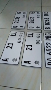 Font Baru Plat Nomor Motor Putih 2pcs/Sepasang