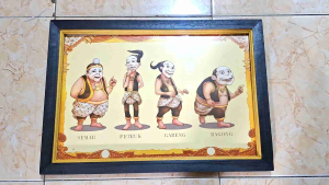 Hiasan dinding Lukisan Cetak Pewayangan Punakawan  plus bingkai ukuran 35x52cm