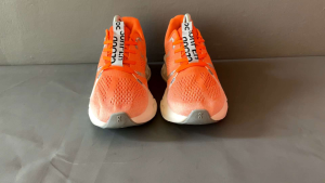 Kelana Sneakers - Sepatu lari OC Surfer