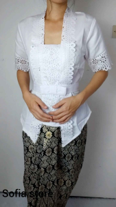 Atasan Kebaya Kutubaru Remaja Dewasa Wisuda Karnaval Lengan Pendek Naumi