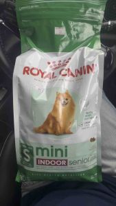 อาหารสุนัขแบบเม็ด Royal Canin Mini Indoor Senior โรยัล คานิน อาหารเม็ดสุนัขสูงวัย พันธุ์เล็ก เลี้ยงในบ้าน อายุ 8 ปีขึ้นไป ขนาด1.5Kg.