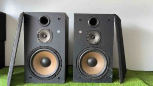 2 LOA THÙNG TIẾN ĐẠT ĐỜI ĐẦU