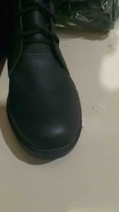 PDL Tali Hitam Polos: Solusi Terbaik untuk Sepatu Anda