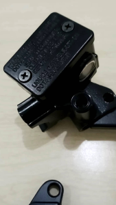 Master rem atas plus handle kanan kiri plus Dudukan handle Suzuki Spin SkyDrive