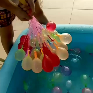 ( 37 Pcs ) Mainan Perang Balon Air Ajaib Magic Water Balloons Waterbum