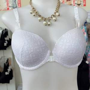 เสื้อชั่้นในสตรีตะขอหน้าลูกไม้สีขาว