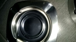 Asbak Stainless Steel Dalam Cafe Bulat Polos 3 Lubang