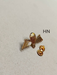 Pin para Australia: Mengenal Pin Desain Unik untuk Fashion Formal