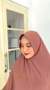 Hijab Jumbo Polos: Tips dan Panduan