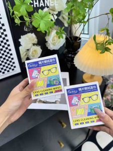 镜片擦拭湿巾 (2盒200片) Lens Cleaning Wipes #镜片擦拭湿巾😍，擦个眼镜，手机，平板啥的，都能用✨，关键每一片都是独立包装，还方便携带#眼镜清洁湿巾 #清洁湿巾擦一擦🌈#2盒200片