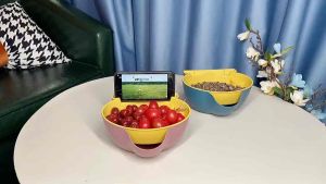 懒人果盘 (1套2个)Lazy Fruit Plate#平时喜欢磕瓜子，吃水果的，用这个#懒人双层果盘 就太方便了，一边放零食，一边扔垃圾，还可以当手机📱支架✨.边吃边追剧😍.在哪吃都不弄的到处都是壳了#嗑瓜子神器 #水果盘 #实用好物