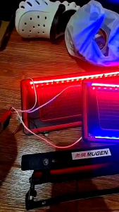 Dudukan Tatakan Cover Plat Mobil LAMPU LED Biru Merah Semua Mobil Bingkai Plat mobil Universal