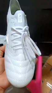 รองเท้าฟุตบอล Mizuno MORELIA NEO III จาก JAPAN ด้วยของแถม รับประกันคุณภาพตรงปกแท้ 100% สำหรับการด่วนๆ