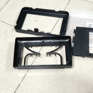 Mặt dưỡng màn hình Android 9 inch chế dùng chung cho nhiều xe kèm giắc nguồn