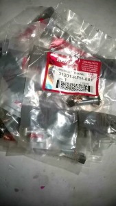 CARBON BRUSH ONLY XR125 WAVE125 RS125 CB150R RS150 GTR150 CBR150 (GENUINE)