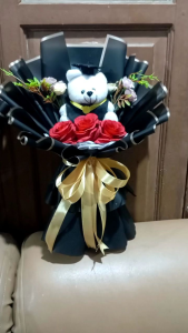 Buket Wisuda Cantik: Pilihan Bunga Mawar Elegan