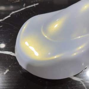 สีขาวมุกทองไดมอนด์ สีพ่นรถยนต์ระบบ2K