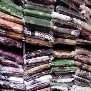 Kerudung segiempat motif luna lilac hijab voal ukuran 110×110cm jilbab series Cici Tiung Viral