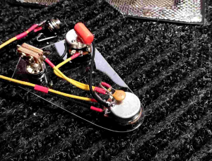 ชุดวงจรกีตาร์ 1 โวลุ่ม 1โทน ซีเล็คเตอร์ 3 ทางแบบ Lespaul