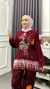 Setelan Batik Riziq Modern Rayon Motif Floral Panjang dengan Tali Samping