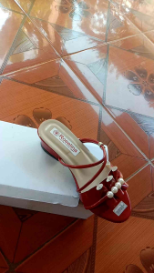 sendal anak2 wanita produk baru preasi mutiara size 31/35