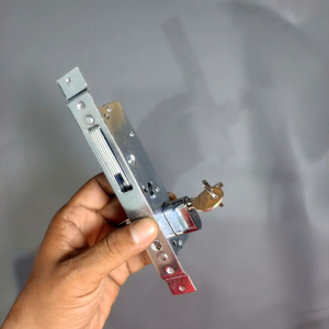Kunci Pintu Swing Aluminium: Kunci Pintu Tahan Lama & Desain Modern