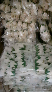 fo0028 50 pcs Bunga telur murah #doorgift murah 50 pcs bunga telur packing dalam plastic bag transparent 1 packet ada 50 pcs net telur ada sekali tapi pengikat tak included yea