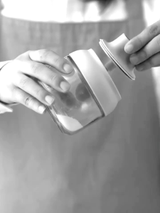 Tempat Bumbu Dapur Kaca Kedap Udara / Wadah Botol Toples Bumbu Dengan Sendok Adjustable