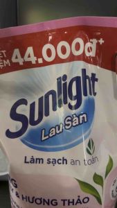 Nước Lau Sàn Sunlight Tinh Dầu Thảo Mộc Sạch Bóng | Chai 3.6 KG Lily - Hương Thảo