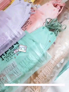 KF94 แมสเกาหลี สีพาสเทล ซองพาสเทล หูสีเดียวกับตัวแมส ฟรุ้งฟริ้ง 1 ห่อ 10 ชิ้น