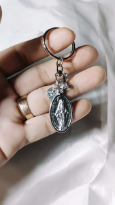 Miraculous Medal Medium Size and Amulets in One Key Holder with Pouch for All Season Souvenir