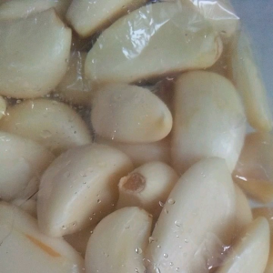 BAWANG PUTIH KUPAS BERIH 250gr/1000gr