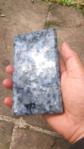 หินสีน้ำเงิน Blue Pearl มีหล่ยขนาดให้เลือกหรือสามารถสั่งตัดได้ในร้านทักแชทได้เลยนะค่ะ