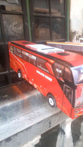 Miniatur bus tolelet basuri Tunggal Jaya Armagedon jumbo panjang 50cm mainan kado ultah anak
