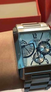 Đồng hồ nam hiệu POLICE JAPAN. Đồng hồ 1 cốt 6 kim  kim quạt hai lịch  form vuông dáng tank  chống nước 5Bar đáy vít  nguyên seal nilon mặt đáy  dây thép đúc 185cm kèm khóa bướm sang trọng