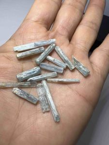 24925-CẢ LÔ TINH THỂ AQUAMARINE ( THIÊN NHIÊN )