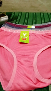 CD Wanita Dewasa Yutind Warna Gelap Halus Lembut Adem MURAH